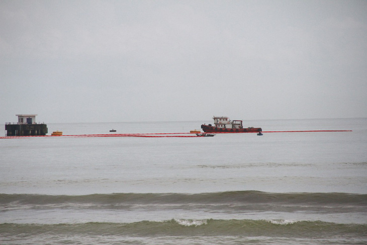 Tàu tiếp dầu húc toác cầu cảng ở Đà Nẵng - Ảnh 5.