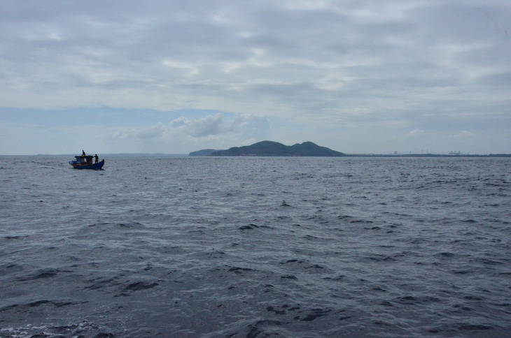 Phê duyệt báo cáo nhận chìm 15,3 triệu m3 chất nạo vét cảng Dung Quất - Ảnh 1.