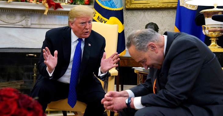 Nhân vụ xả súng ở Pháp, ông Trump lại đòi xây tường biên giới Mexico - Ảnh 1.