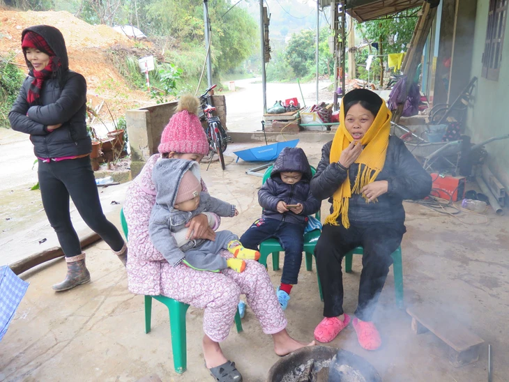Lạng Sơn cho học sinh nghỉ học vì rét đậm - Ảnh 1.