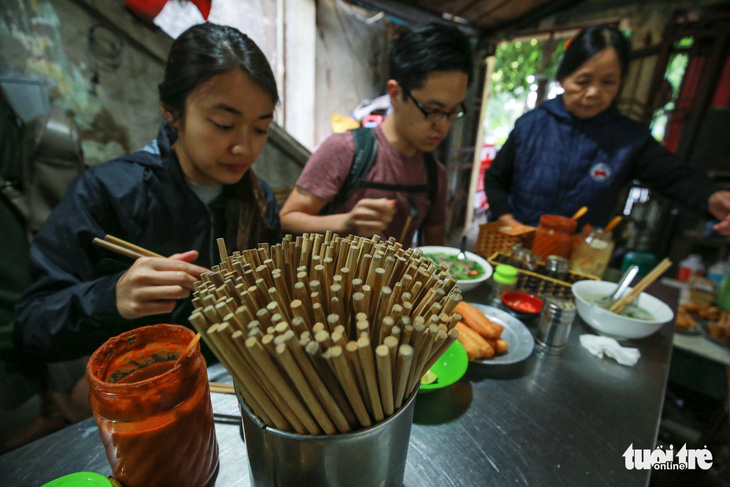 Phở gánh ông Cồ và phở Thìn Bờ Hồ - Ảnh 5.