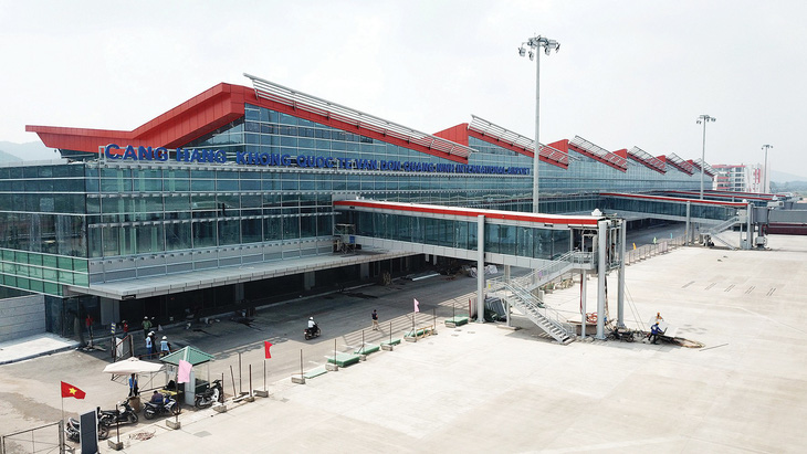 Sân bay quốc tế Vân Đồn tạm dừng hoạt động trong 24 giờ - Ảnh 1.