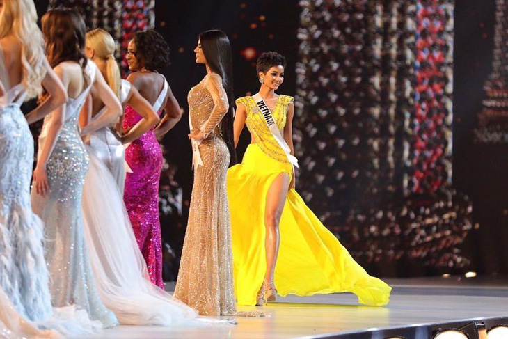 Miss Universe 2017 háo hức trao vương miện cho người kế nhiệm - Ảnh 7.