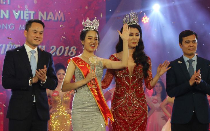 A female law school student was crowned Miss Vietnamese Student
