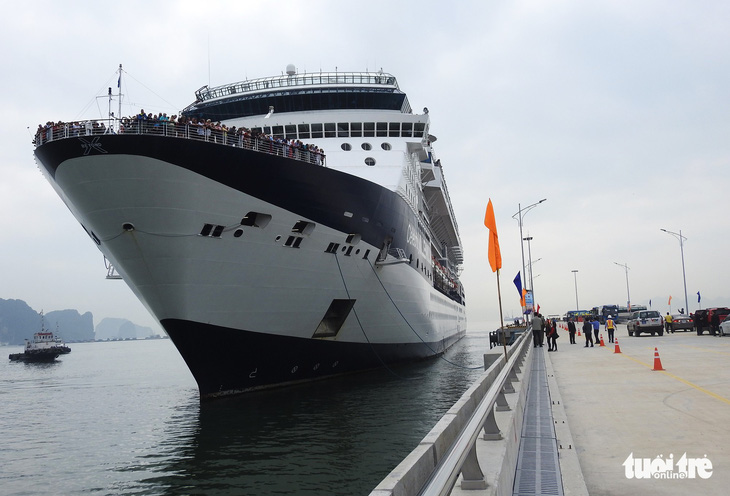 Cảng tàu khách quốc tế Hạ Long đón khách quốc tế thứ 15 triệu đến Việt Nam - Ảnh 1.