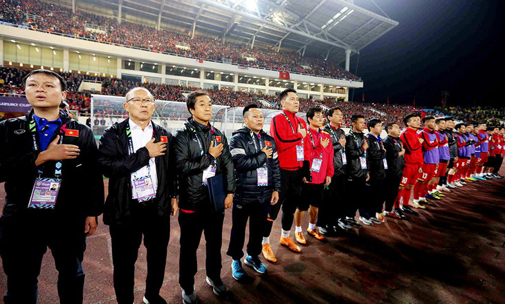 Nên chọn HLV Park Hang Seo làm đại sứ bóng đá của VN - Ảnh 1.
