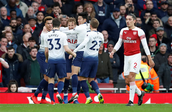Arsenal thắng nghẹt thở Tottenham 4-2 sau cuộc rượt đuổi tại Emirates - Ảnh 2.