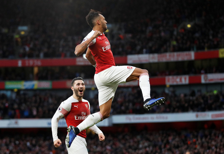 Arsenal thắng nghẹt thở Tottenham 4-2 sau cuộc rượt đuổi tại Emirates - Ảnh 1.