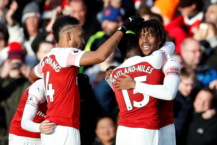 Aubameyang lập cú đúp, Arsenal thắng dễ Burnley - Ảnh 2.