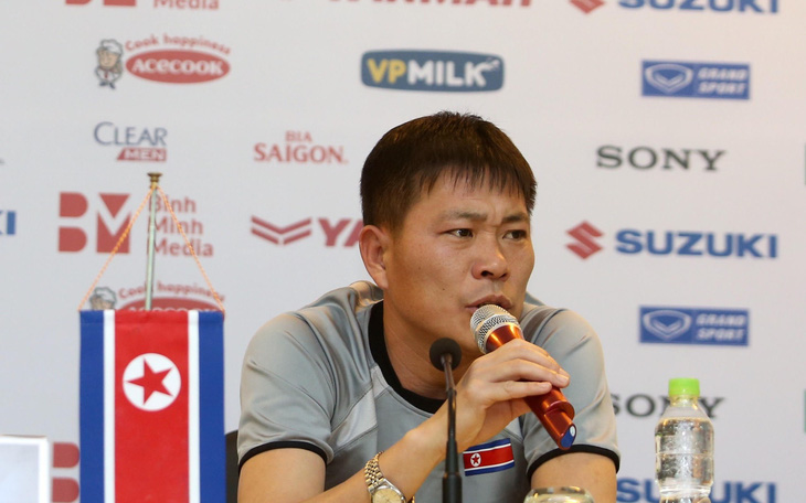 HLV Park Hang Seo cân nhắc triệu tập lại trung vệ Đình Trọng