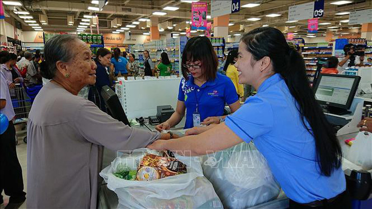 Nhu cầu tuyển dụng lao động thời vụ tăng cao trước Tết Nguyên đán - Ảnh 1.