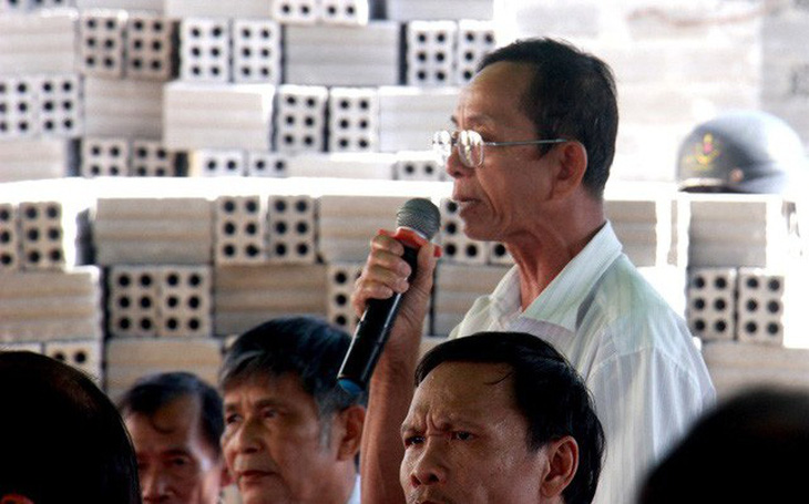 Dân giữ người để phản đối dự án điện mặt trời tại Bình Định