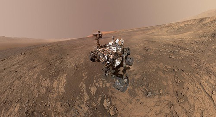 Giới khoa học ngỡ ngàng trước vật thể sáng bóng bí ẩn trên sao Hỏa - Ảnh 1.