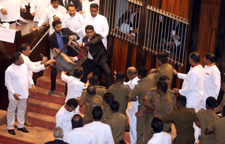 Lạ kỳ khủng hoảng chính trị ở Sri Lanka - Ảnh 1.