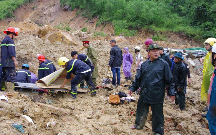 Khánh Hòa đóng quốc lộ 27C vì sạt lở, sẵn sàng sơ tán dân