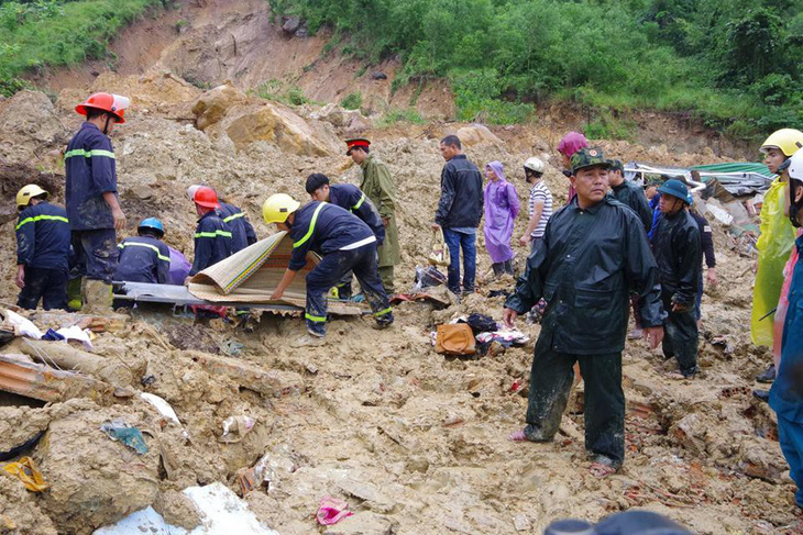 Khánh Hòa đóng quốc lộ 27C vì sạt lở, sẵn sàng sơ tán dân - Ảnh 4.