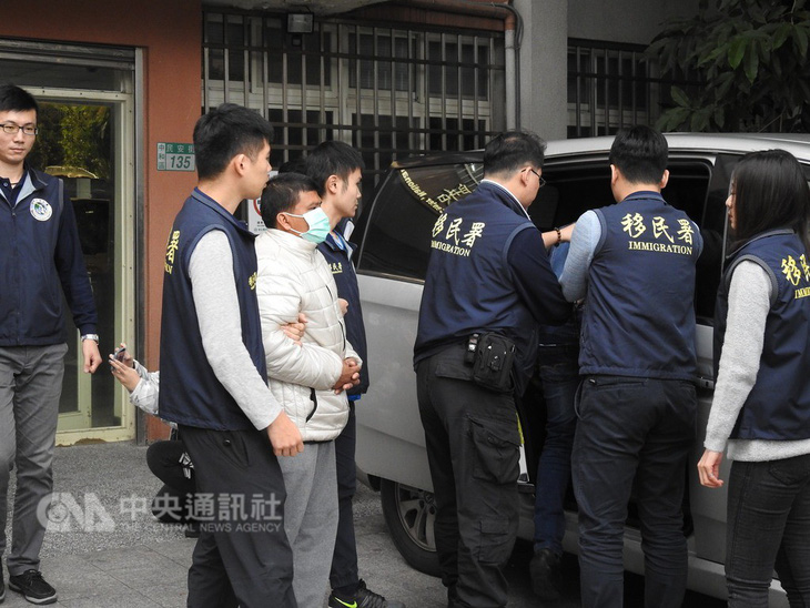 Đài Loan tạm giữ 21 du khách Việt, nghi ngờ các nhóm buôn người  - Ảnh 1.