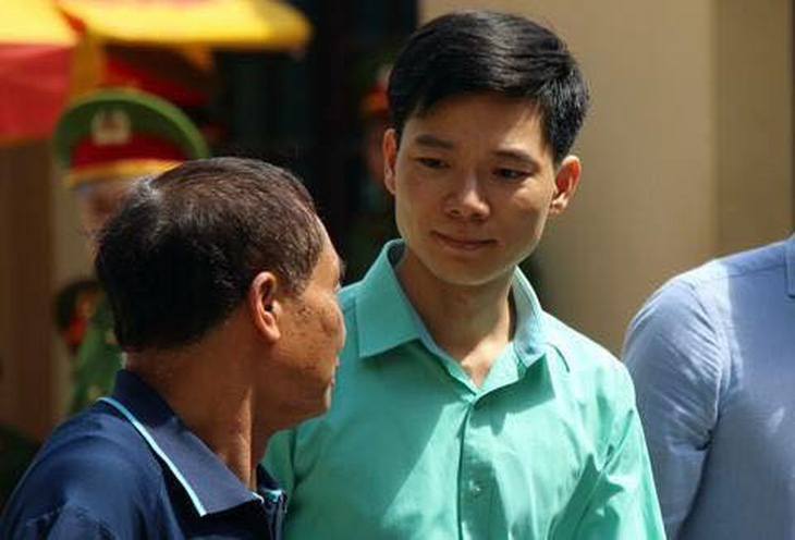 18 gia đình bị hại gửi kiến nghị ủng hộ bác sĩ Hoàng Công Lương - Ảnh 1.