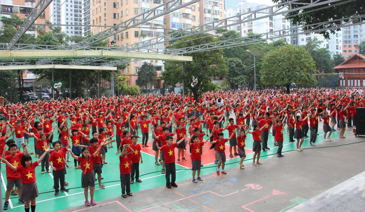 1.000 học trò nhảy Việt Nam ơi cực kỳ dễ thương trước bán kết 2 - Ảnh 3.