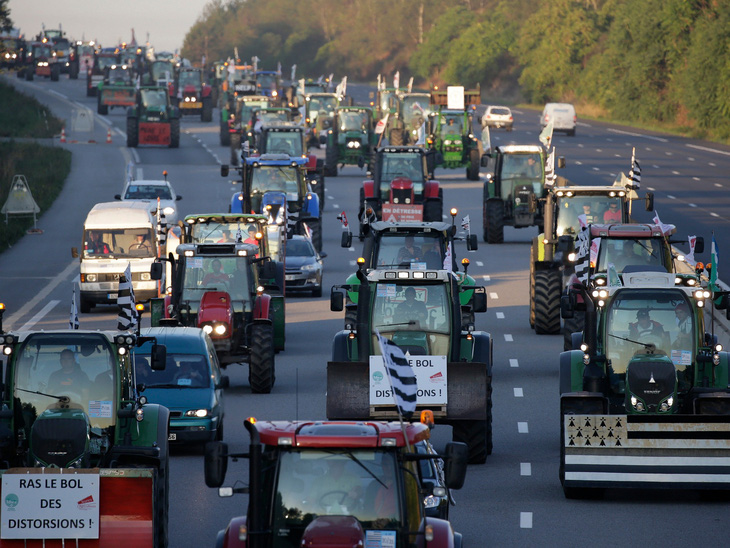 Pháp đối mặt với đợt biểu tình mới của nông dân - Ảnh 1.