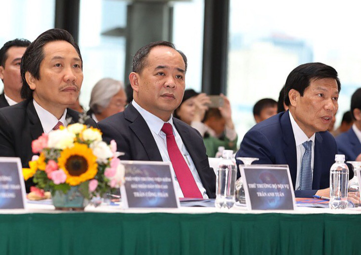 Thứ trưởng Lê Khánh Hải trúng cử chủ tịch VFF khóa 8 - Ảnh 2.