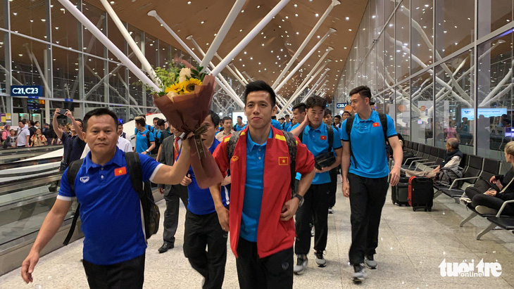 Tuyển Việt Nam đã đến Malaysia chuẩn bị trận chung kết AFF Cup - Ảnh 4.