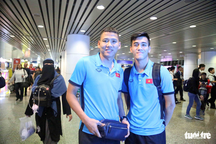 Tuyển Việt Nam đã đến Malaysia chuẩn bị trận chung kết AFF Cup - Ảnh 12.