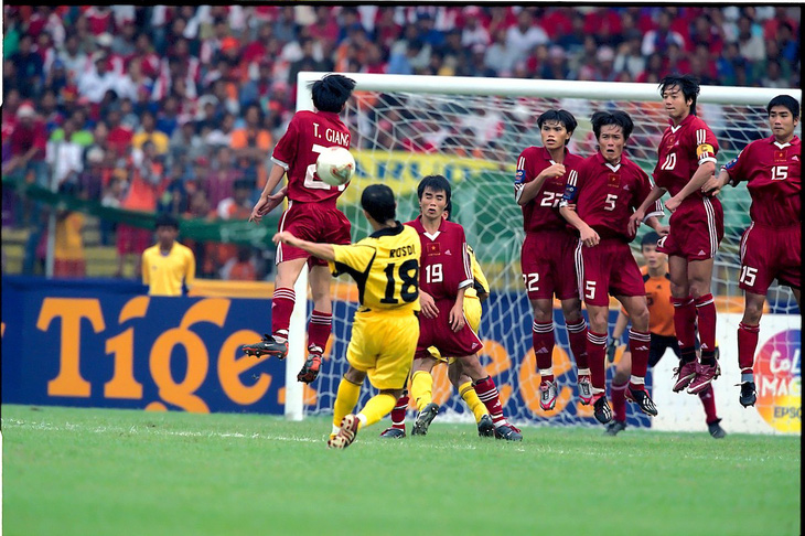 Bốn cuộc đối đầu kinh điển giữa Việt Nam và Malaysia ở AFF Cup - Ảnh 1.