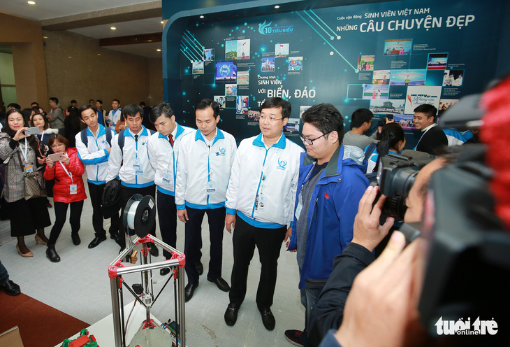 Robot, máy in 3D tại triển lãm sinh viên Việt Nam - Ảnh 3.