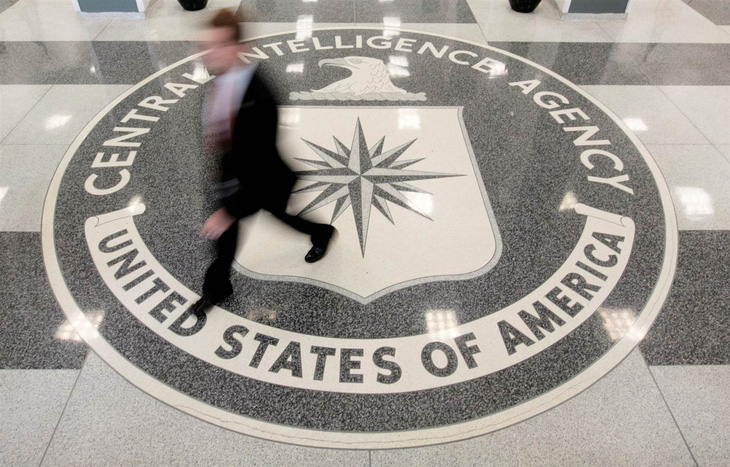 Cựu điệp viên CIA bị nghi bán đứng đồng nghiệp cho Trung Quốc - Ảnh 1.