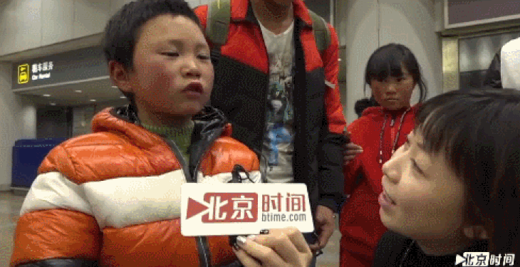 Cậu bé đông đá đến Bắc Kinh thực hiện kỳ nghỉ mơ ước - Ảnh 3.