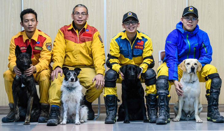 Chó cứu hộ cứu được người mắc kẹt sau 15 giờ tại Đài Loan - Ảnh 2.