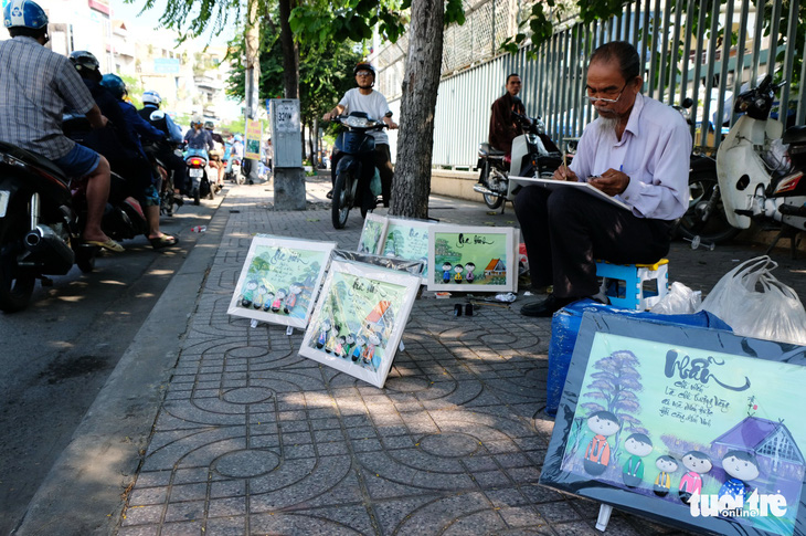 Màu tết rực rỡ tràn ngập phố Sài Gòn  - Ảnh 10.