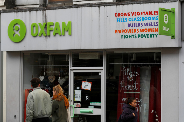 Oxfam chịu tai tiếng vì bê bối tình dục của nhân viên - Ảnh 1.