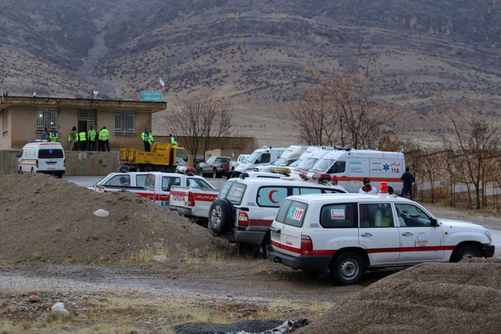 Tìm thấy 32 thi thể nạn nhân rơi máy bay ở Iran - Ảnh 2.