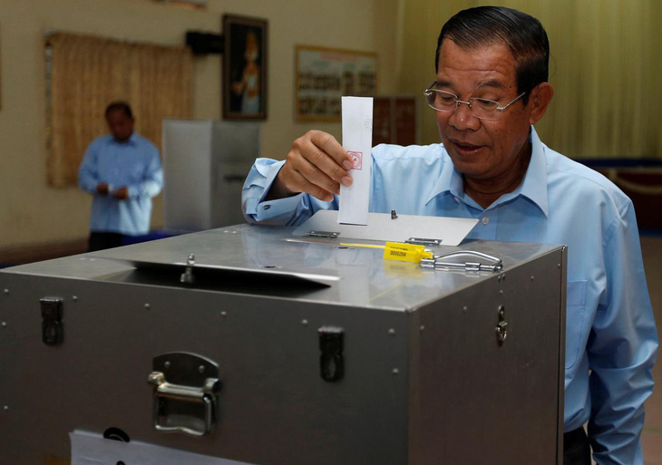 Vắng phe đối lập, đảng cầm quyền Campuchia giành trọn phiếu - Ảnh 1.