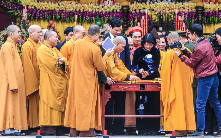 Phó chủ tịch nước dự nghi lễ khai hội Yên Tử