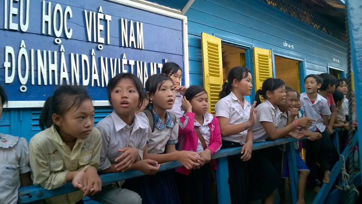 70.000 người gốc Việt không giấy tờ sắp được Campuchia cấp thẻ xanh - Ảnh 1.