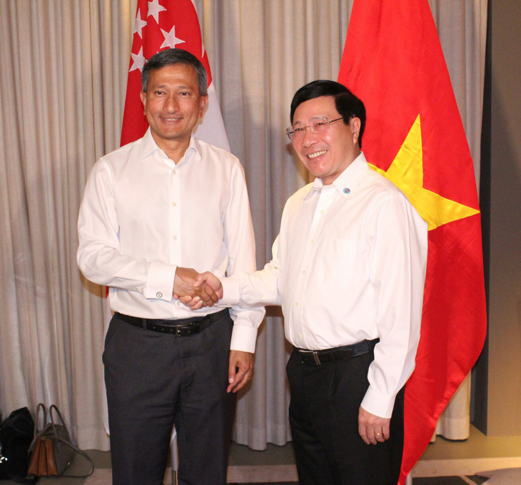 Phó Thủ tướng gặp Ngoại trưởng Singapore, Malaysia bên lề hội nghị ASEAN - Ảnh 1.