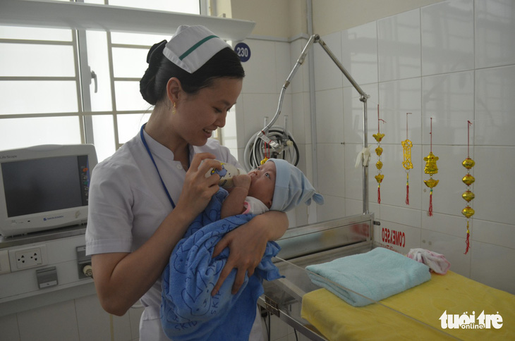 Hơn 2.600 trẻ sơ sinh được bú từ ngân hàng sữa mẹ - Ảnh 1.