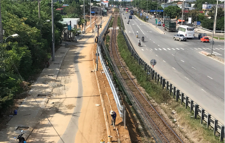 Đà Nẵng đóng cửa các đường ngang tự phát qua đường sắt - Ảnh 1.