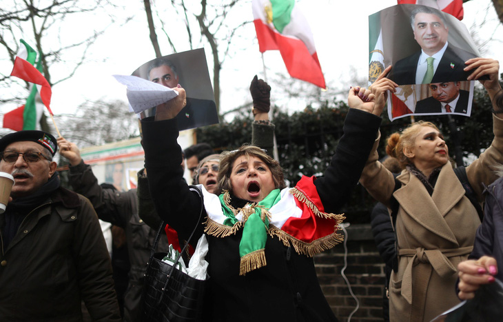 Pháp, Mỹ kêu gọi Iran kiềm chế trước biểu tình - Ảnh 1.