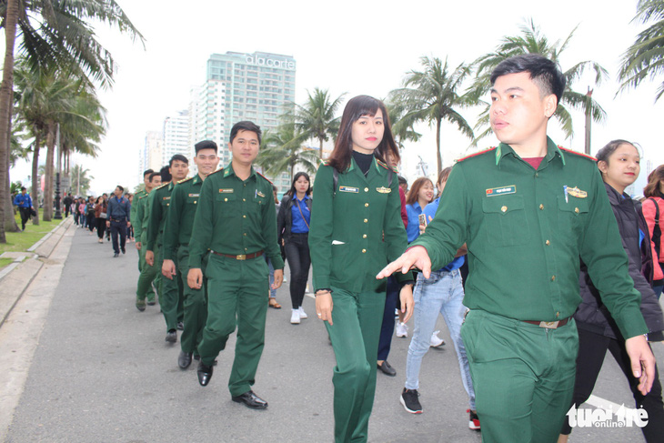 Phát động Năm an toàn giao thông 2018 - Ảnh 6.