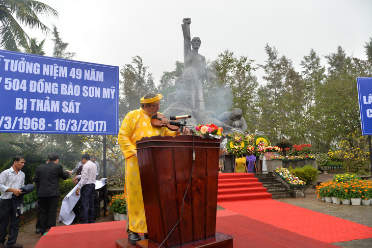 Đông đảo phóng viên quốc tế đưa tin tưởng niệm thảm sát Sơn Mỹ - Ảnh 1.