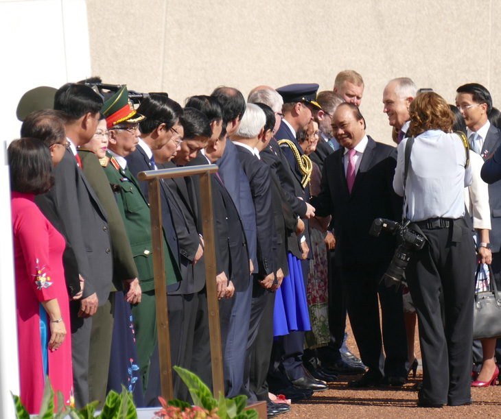 19 loạt đại bác chào mừng Thủ tướng Nguyễn Xuân Phúc thăm Australia - Ảnh 6.
