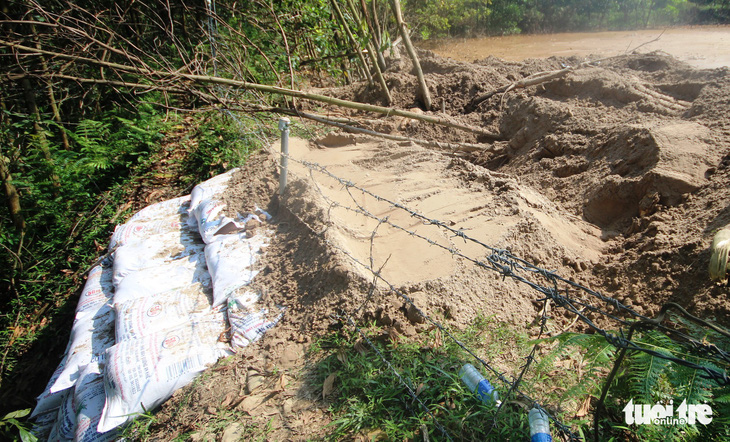 Đập hồ chứa thải nhà máy vàng ở Bồng Miêu có bị vỡ - Ảnh 1.