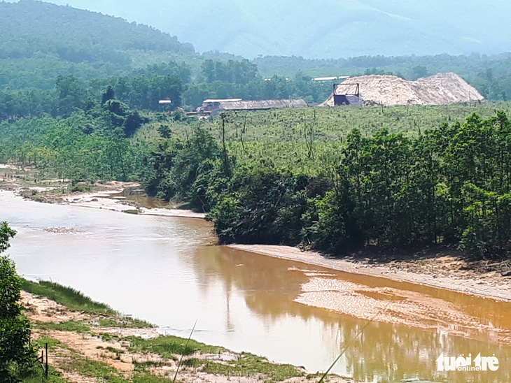 Đập hồ chứa thải nhà máy vàng ở Bồng Miêu có bị vỡ - Ảnh 2.