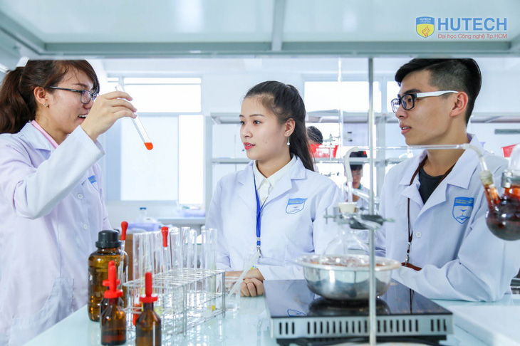 Đại học HUTECH liên tục triển khai “Học kỳ doanh nghiệp” - Ảnh 2.