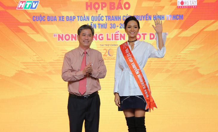 HHen Niê là đại sứ đầu tiên của Cúp xe đạp TP.HCM - Ảnh 2.