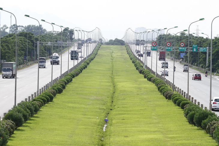 Hà Nội tổ chức lại giao thông trên đại lộ Thăng Long - Ảnh 1.